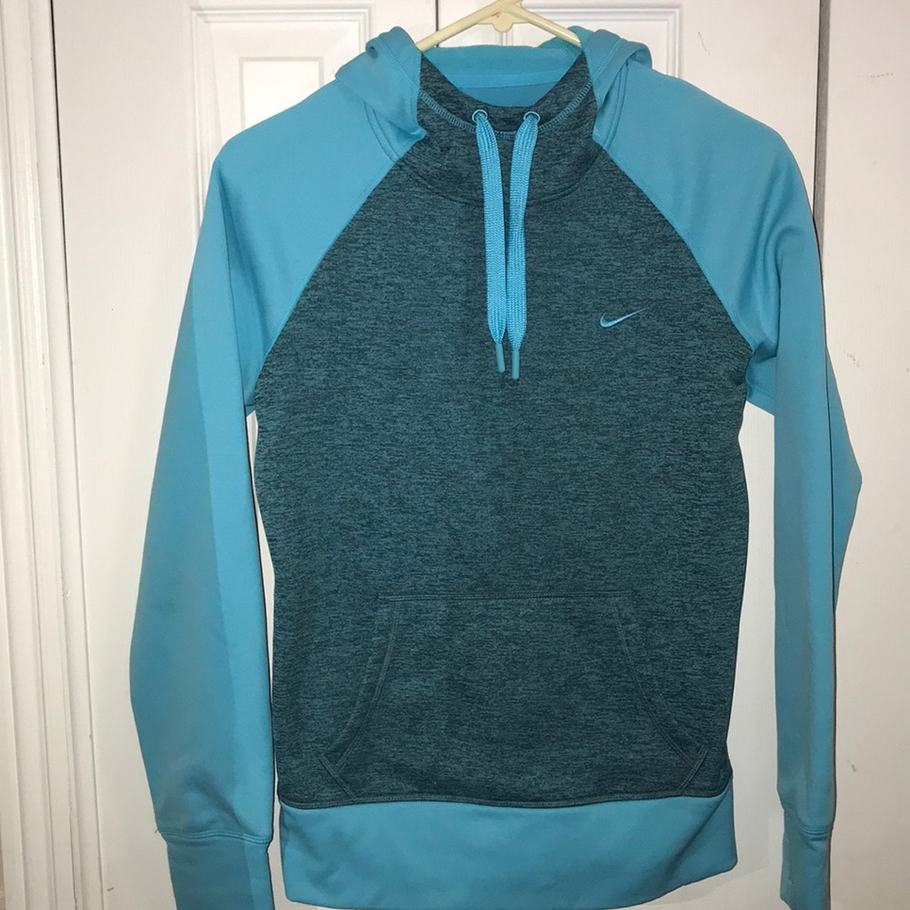 Nike Therma-Fit Hoodie